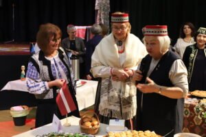 Latviai duonos šventė