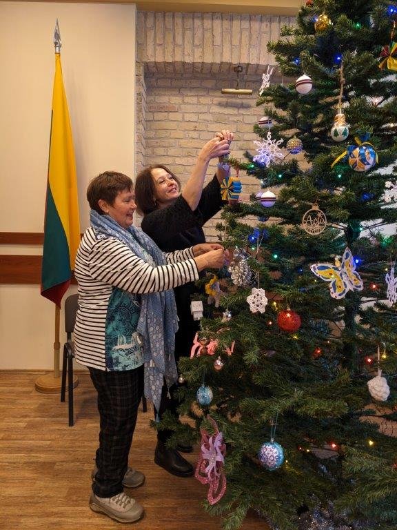 Kučių ir kalėdų tradicijos tautinių bendrijų namuose